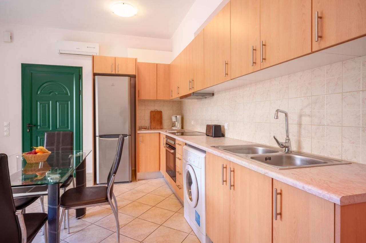 Niko'S Central Skala Apartments Экстерьер фото